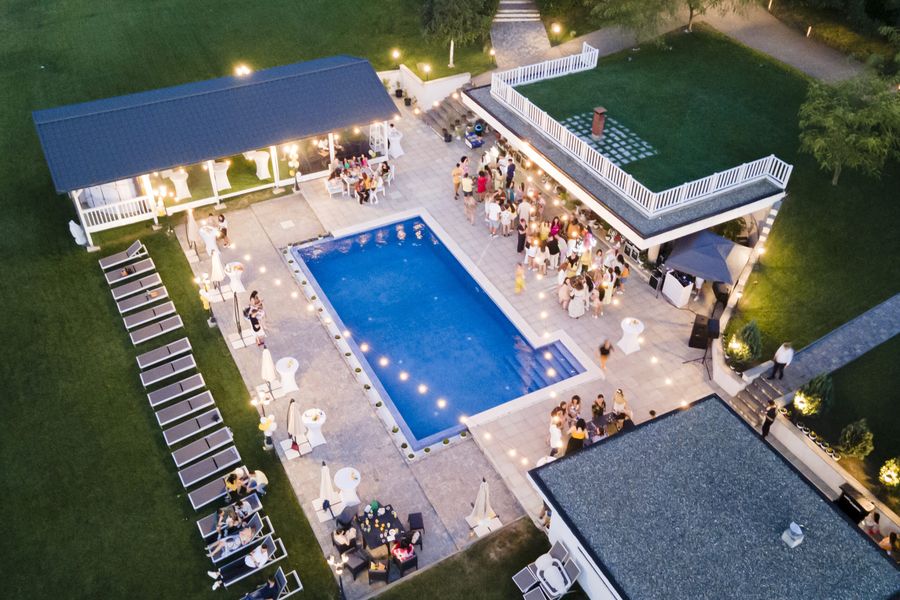 Eveniment văzut de sus